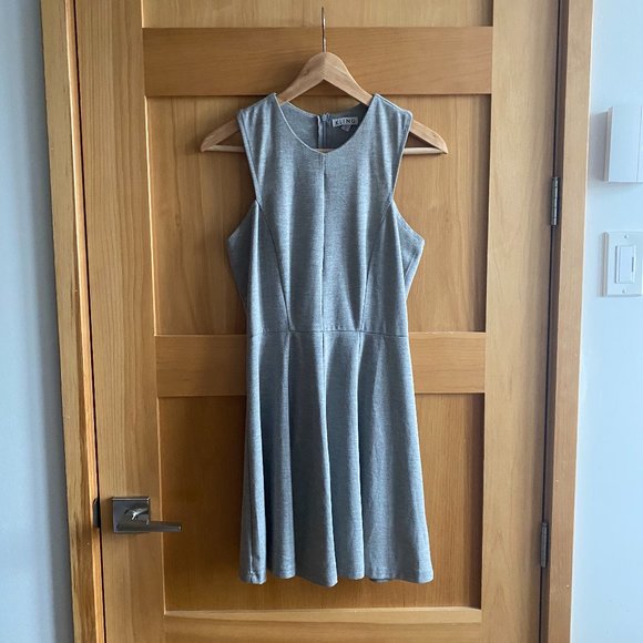 Cute grey dress - Picture 1 of 3